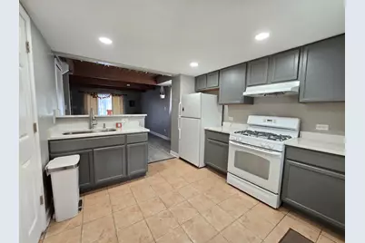 319 Meadow Green Lane, Round Lake Beach, IL 60073 - Photo 4