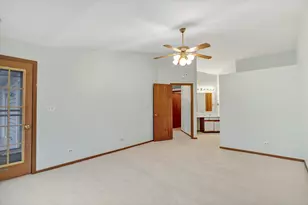 1505 Commodore Ct, Schaumburg, IL 60193 - Photo 8