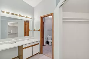 1505 Commodore Ct, Schaumburg, IL 60193 - Photo 16