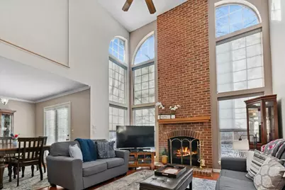 [Address not provided], Schaumburg, IL 60193 - Photo 2