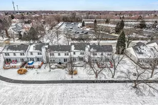 1712 Coach Dr, Naperville, IL 60565 - Photo 34