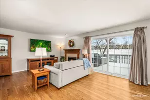 1712 Coach Dr, Naperville, IL 60565 - Photo 4