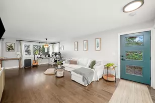 3801 W Sherwin Ave, Lincolnwood, IL 60712 - Photo 2