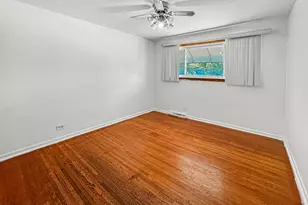 13059 Honore St, Blue Island, IL 60406 - Photo 8