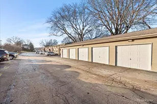 500 Chase Dr, Clarendon Hills, IL 60514 - Photo 38