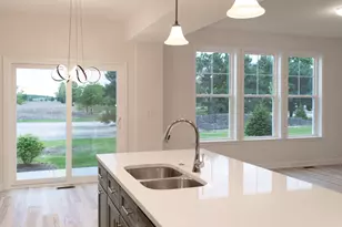 513 Amherst Dr, Sycamore, IL 60178 - Photo 10