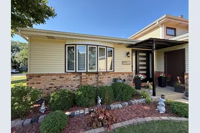 [Address not provided], Crystal Lake, IL 60012 - Photo 2