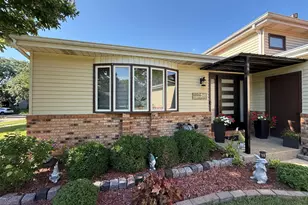 [Address not provided], Crystal Lake, IL 60012 - Photo 2