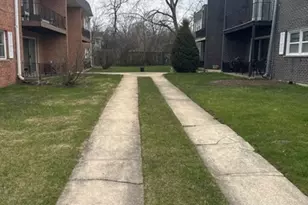 18340 Cherry Creek Dr, Homewood, IL 60430 - Photo 12