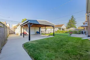 6724 S Kolin Ave, Chicago, IL 60629 - Photo 20