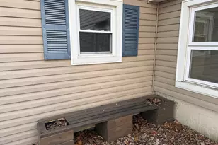 602 E Cherry St, Watseka, IL 60970 - Photo 4