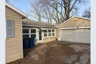 602 E Cherry Street, Watseka, IL 60970 - Photo 2