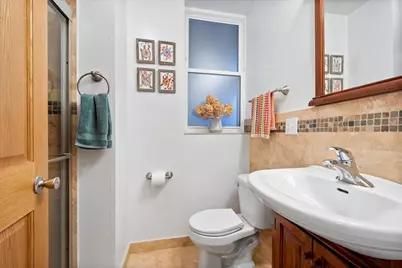 1118 W Pratt Boulevard #2, Chicago, IL 60626 - Photo 14