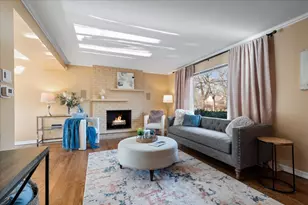 2440 Simpson St, Evanston, IL 60201 - Photo 4