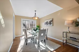 2440 Simpson St, Evanston, IL 60201 - Photo 8