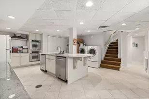 201 Scottswood Rd, Riverside, IL 60546 - Photo 32