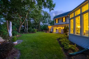 201 Scottswood Rd, Riverside, IL 60546 - Photo 10