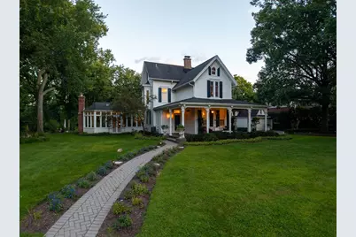 201 Scottswood Road, Riverside, IL 60546 - Photo 2