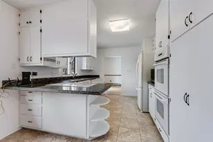 313 N Raven Rd, Shorewood, IL 60404 - Photo 6