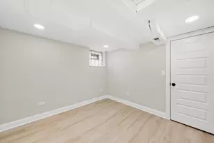 721 W 116th St, Chicago, IL 60628 - Photo 34