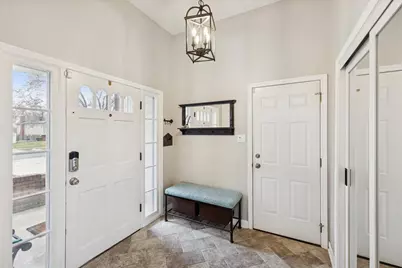 1351 Brentwood Lane, Wheaton, IL 60189 - Photo 4