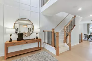 39 Hawthorn Rdg Dr, Hawthorn Woods, IL 60047 - Photo 2