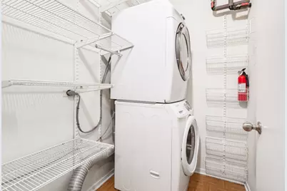 226 N Clinton Street #510, Chicago, IL 60661 - Photo 12