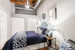 226 N Clinton St, Chicago, IL 60661 - Photo 10