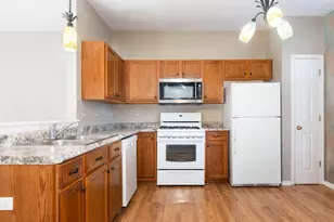 7221 Bradley Dr, Plainfield, IL 60586 - Photo 6