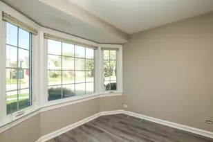 5815 N Canfield Ave, Chicago, IL 60631 - Photo 2