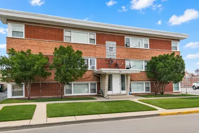 805 N 22nd Avenue, Melrose Park, IL 60160 - Photo 1