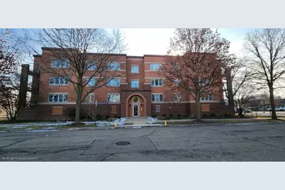 911 Busse Highway #302, Park Ridge, IL 60068 - Photo 1