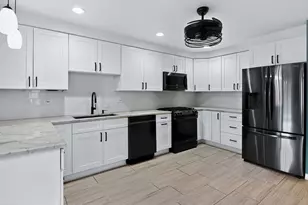 110 Harper Ln, Lemont, IL 60439 - Photo 4