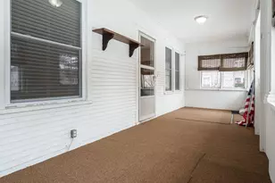 720 S 2nd St, Dekalb, IL 60115 - Photo 2