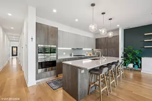 1156 W Ohio St, Chicago, IL 60642 - Photo 12