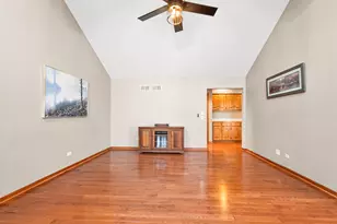 17330 Carlyle Ct, Tinley Park, IL 60487 - Photo 6