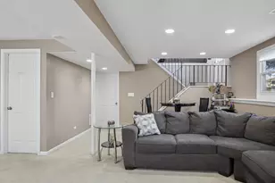 33 Opal Ave, Glendale Heights, IL 60139 - Photo 16