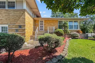 15831 Trumbull Ave, Markham, IL 60428 - Photo 2