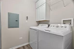 145 S York St, Elmhurst, IL 60126 - Photo 22