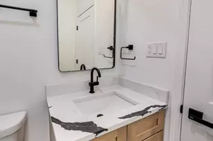 3445 W Walnut St, Chicago, IL 60624 - Photo 24