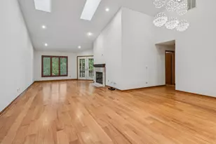 1015 Braemoor Dr, Downers Grove, IL 60515 - Photo 8