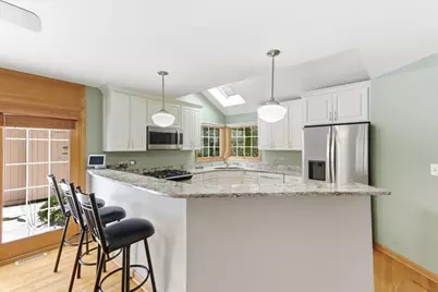 492 Patricia Court, Grayslake, IL 60030 - Photo 8