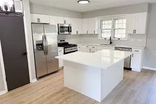 823 Bradoc St, Chicago Heights, IL 60411 - Photo 4