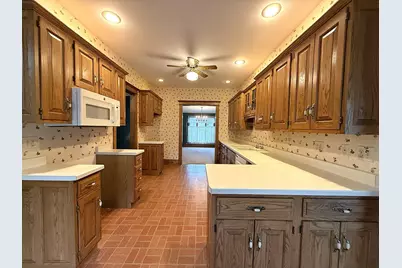 1120 Eastern Avenue, Dixon, IL 61021 - Photo 10