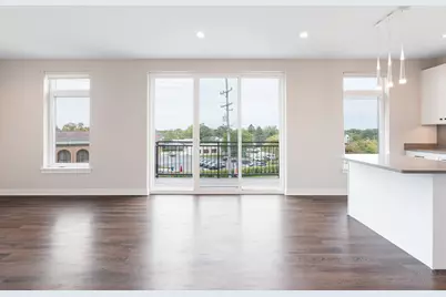 440 Green Bay Road #407, Highwood, IL 60040 - Photo 4