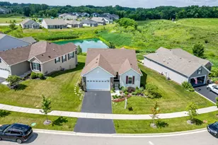 2032 Wentworth Dr, Volo, IL 60020 - Photo 2