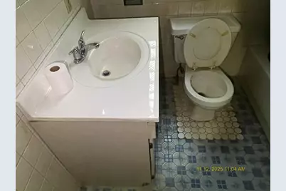 8148 S Brandon Avenue, Chicago, IL 60617 - Photo 8