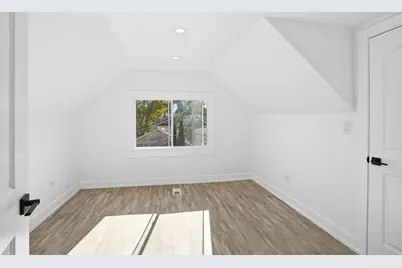 607 E 103rd Place, Chicago, IL 60628 - Photo 16