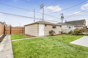 2520 N Neva Ave, Chicago, IL 60707 - Photo 14