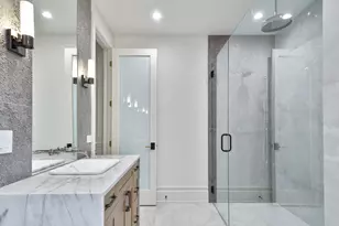 3723 N Oakley Ave, Chicago, IL 60618 - Photo 30
